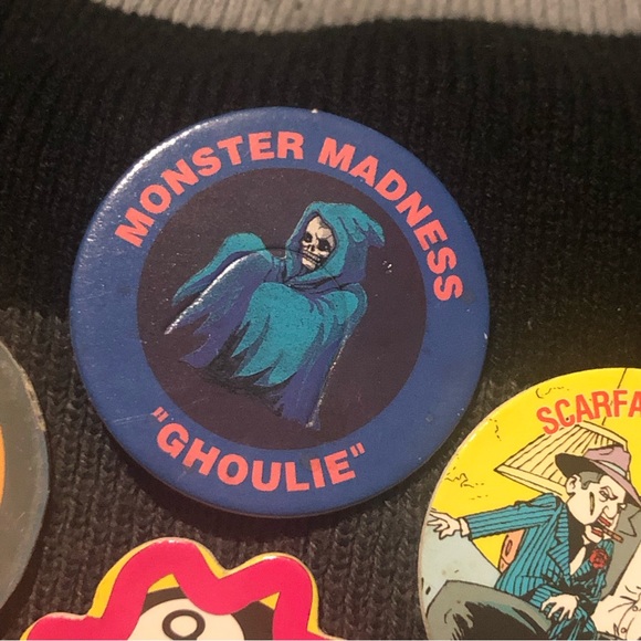 4 Very Vintage Pogs/Milkcaps - Picture 4 of 7